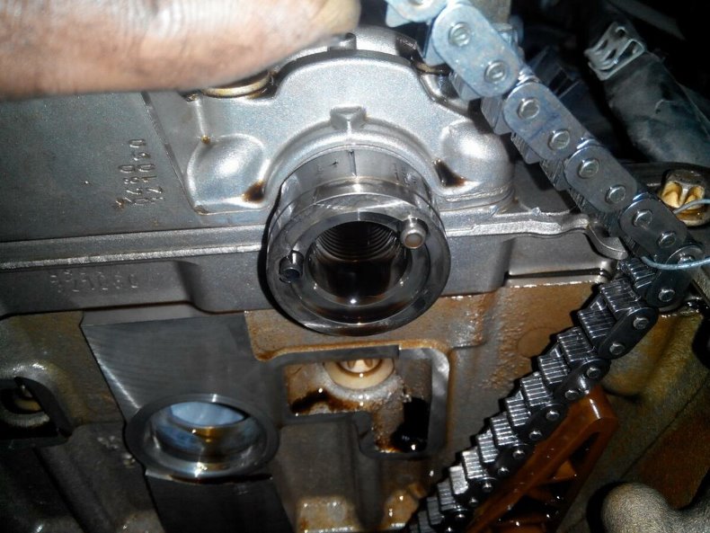 Двигатель Мерседес 271 EVO со снятой впускной муфтой